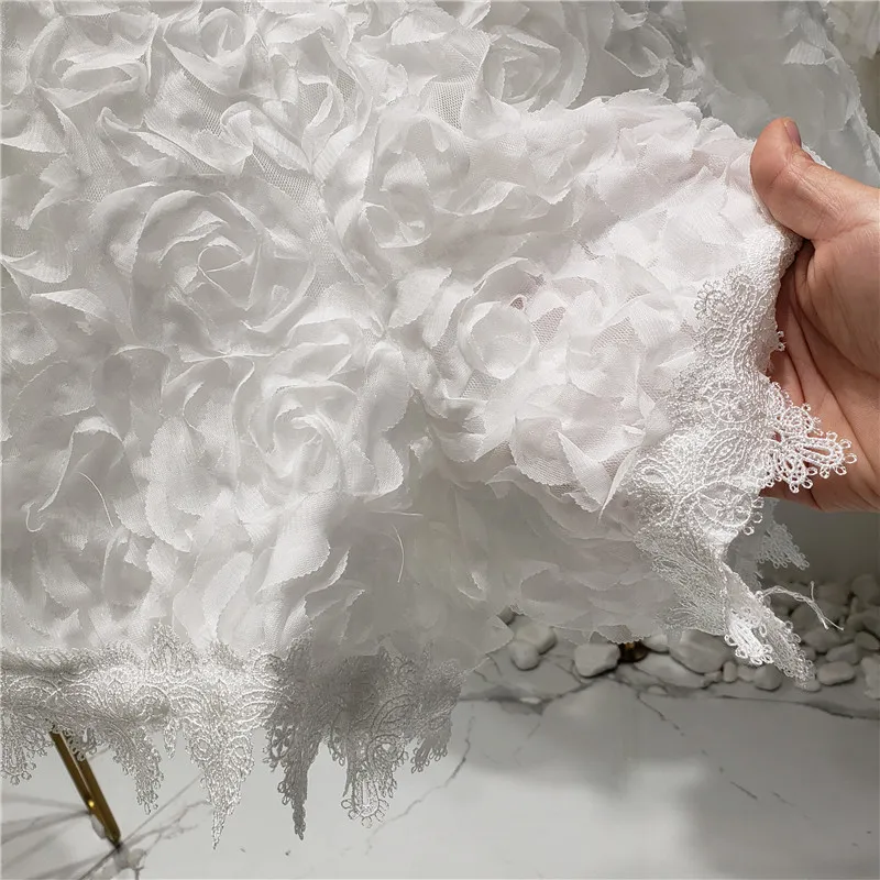 Blanc Dentelle Hot Pants pour les femmes 2020 Summer New Lace Couture fleurs tridimensionnelles WideLeg Pantalons courts Filles Étudiants Pant T200422