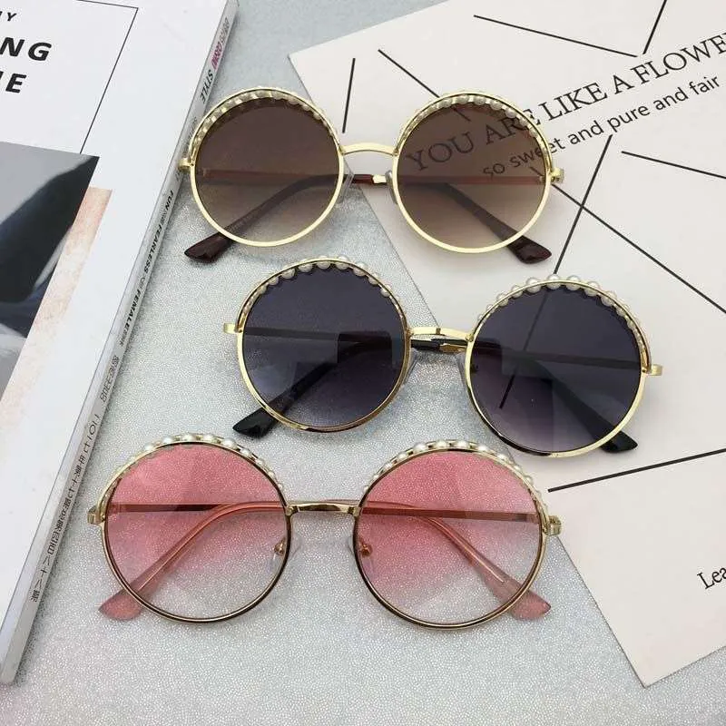 Designer ronde zonnebrillen dames heren mode bescherming cirkelvormige parel zonnebril metaalgouden merken zonnebril -bril door een doos 22263F