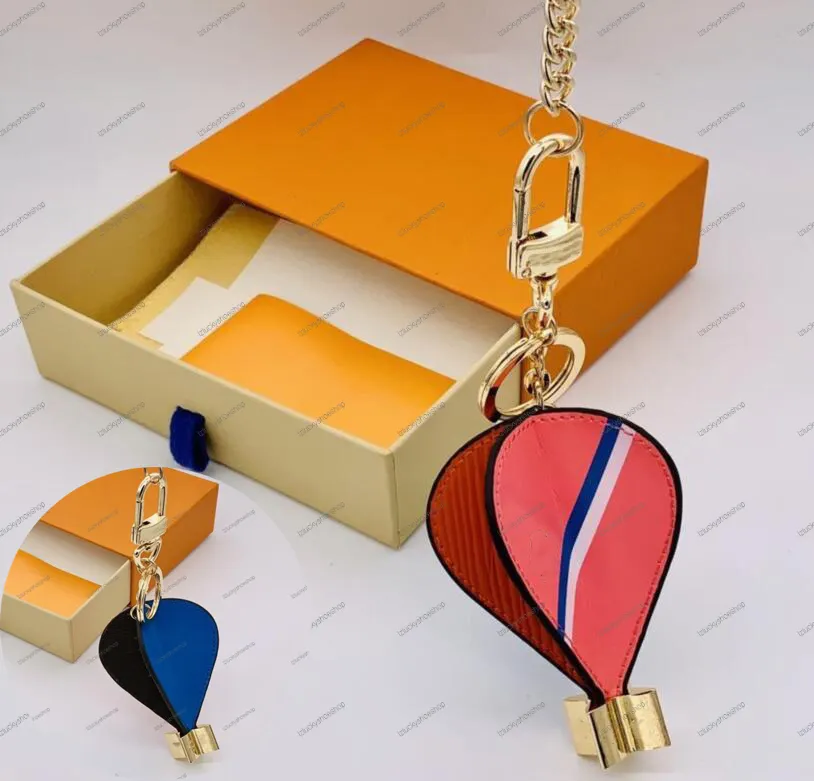 Hot Air Balloon Keychain Unisex Fashion Designer Leather Keychains Handbag Cute Handmade Bags Car Key Chain Pendant Buckle with Box