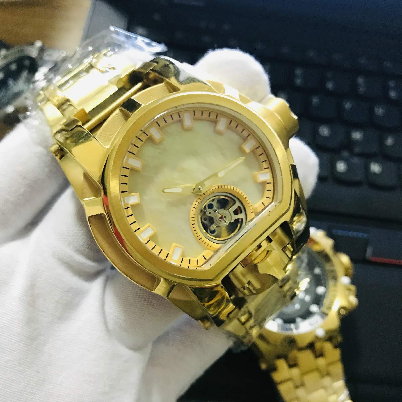 Model 28393 Men's Watch Mechanical Quartz Reserve Bolt Zeus Men 52mm Stainless Steel Dual Time Zone Gold Wristwatch231J