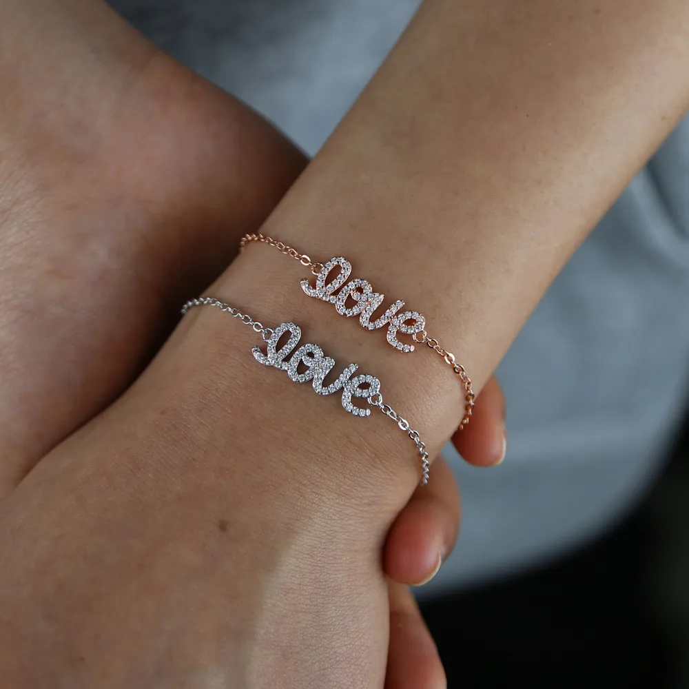 Promotie Mode-sieraden voor 2021 Valentijnsdag Gift Micro Pave Wit Rainbow Love Letter CZ Armband voor Vrouwen
