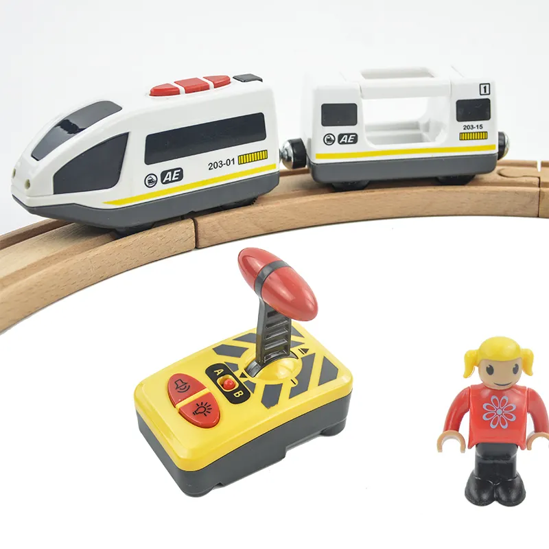 Zestaw pociągu elektrycznego RC z dźwiękiem powozowym i lekką ciężarówką Express Drewniana ścieżka elektryczna zabawka dla dzieci