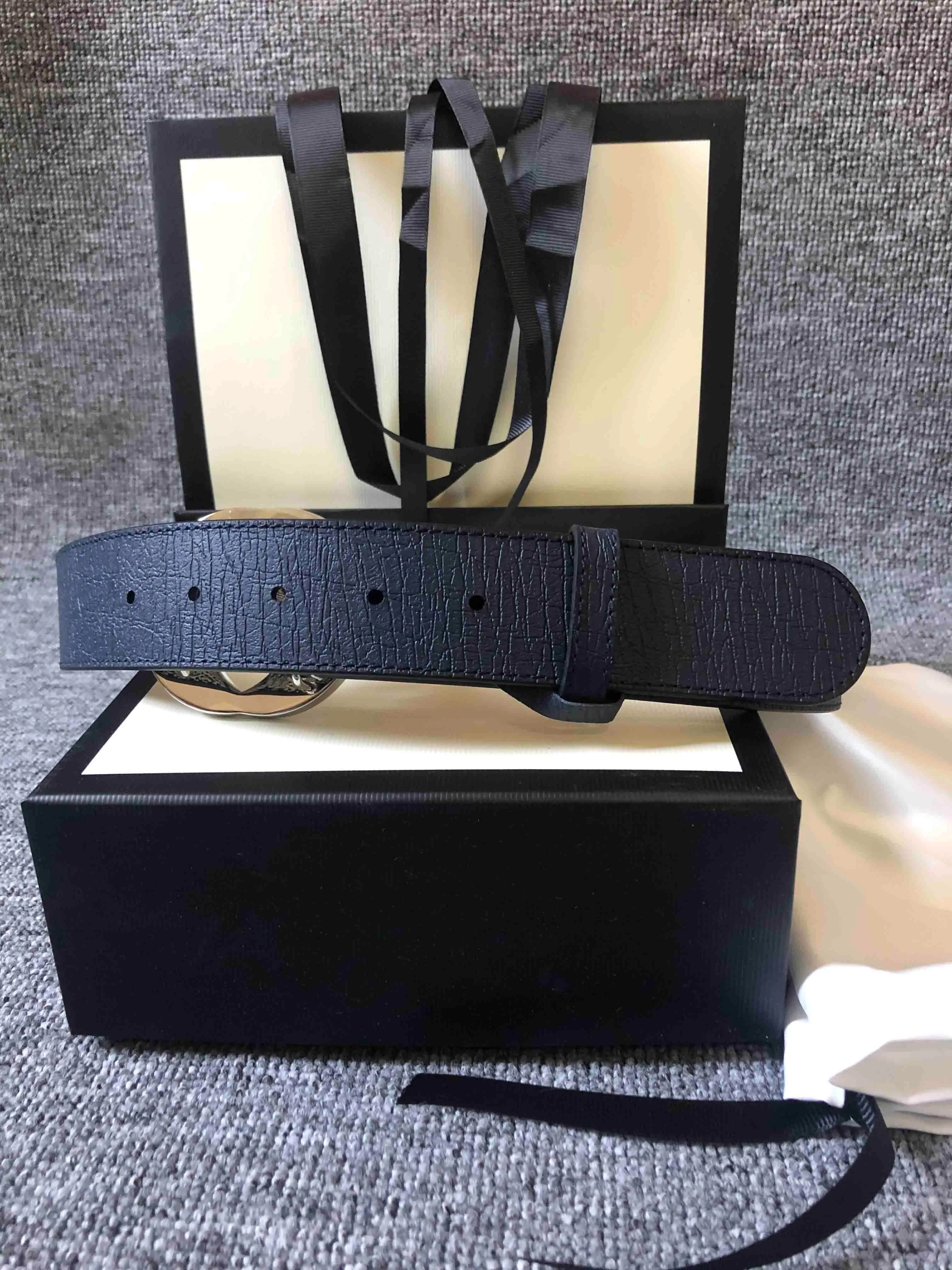 2021 Belt26 Mode Femmes Luxurys Designers Hommes Designers Ceintures Nouvelle ceinture classique avec boîte en cuir véritable production le facteur237W