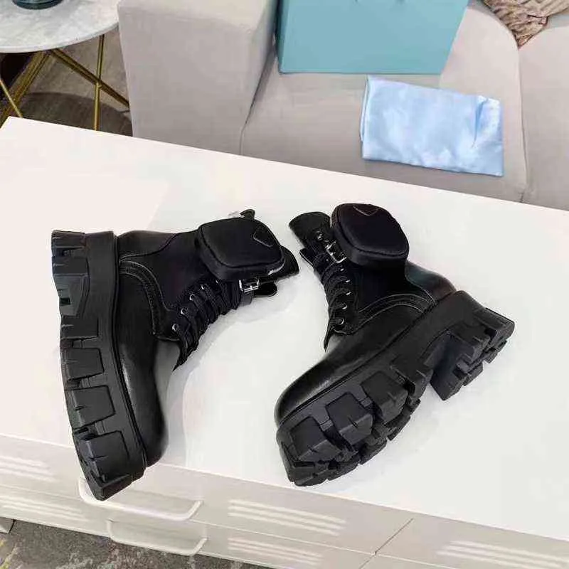 2021 haute qualité Designer mode dames bottes décontracté à semelles épaisses Martin bottes lumière marque de luxe INS vente chaude chaussures pour femmes Y1209