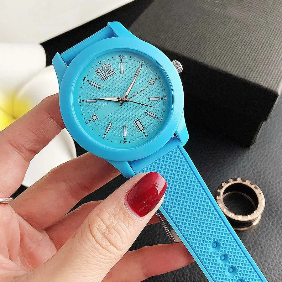 Krokodyle Kwarcowe zegarki dla kobiet mężczyzn unisex with zwierzęcy w stylu silikonowym strapie Zegarek LA12265F