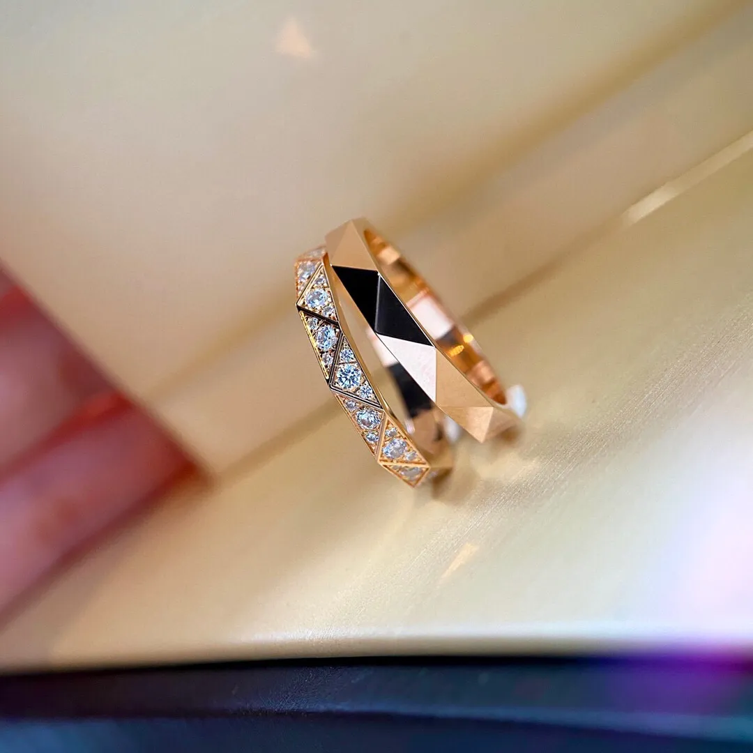 Luxe kwaliteit punkbandring met ruitvorm en sprankelende diamanten in 18k roségoud en platina ring voor damesbruiloft jewe310h