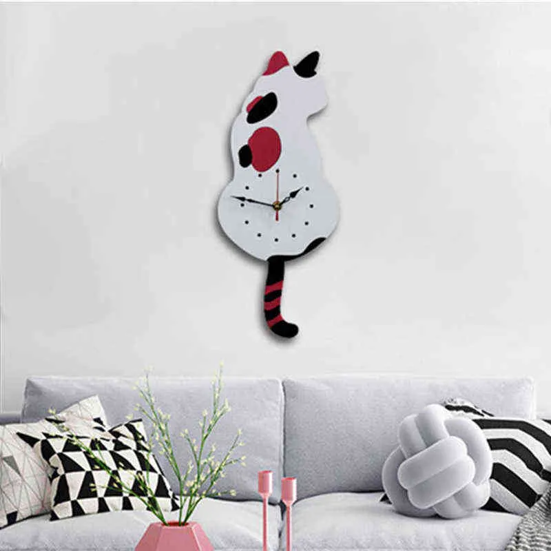 Creative Cat Shape Pendulum Wall Clock Decorative Acrylic Wall Clock with Swing Tail Home Decor Silent Scanning Movement C1 H1230