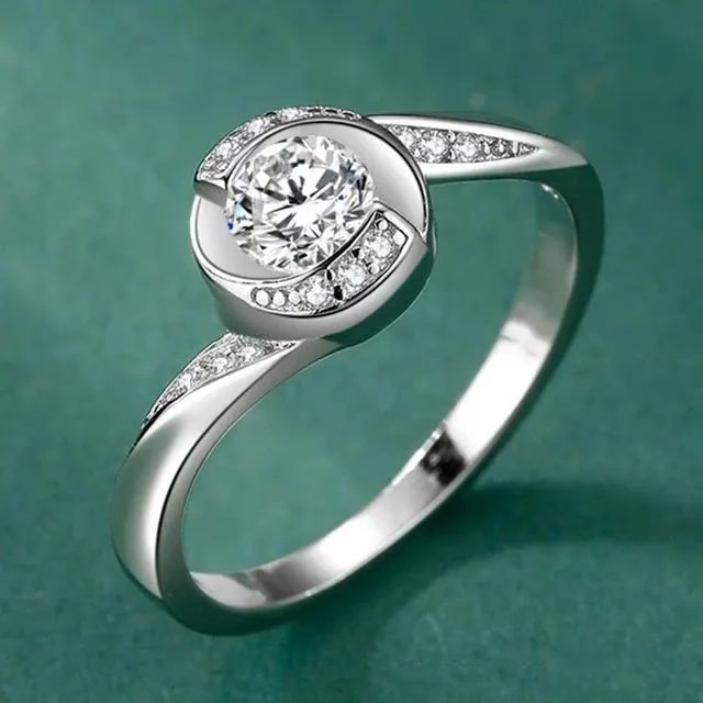 Bague de mariage en Moissanite de couleur D, diamant rond plaqué platine S925, bijoux simples et élégants pour femmes, populaire en américain