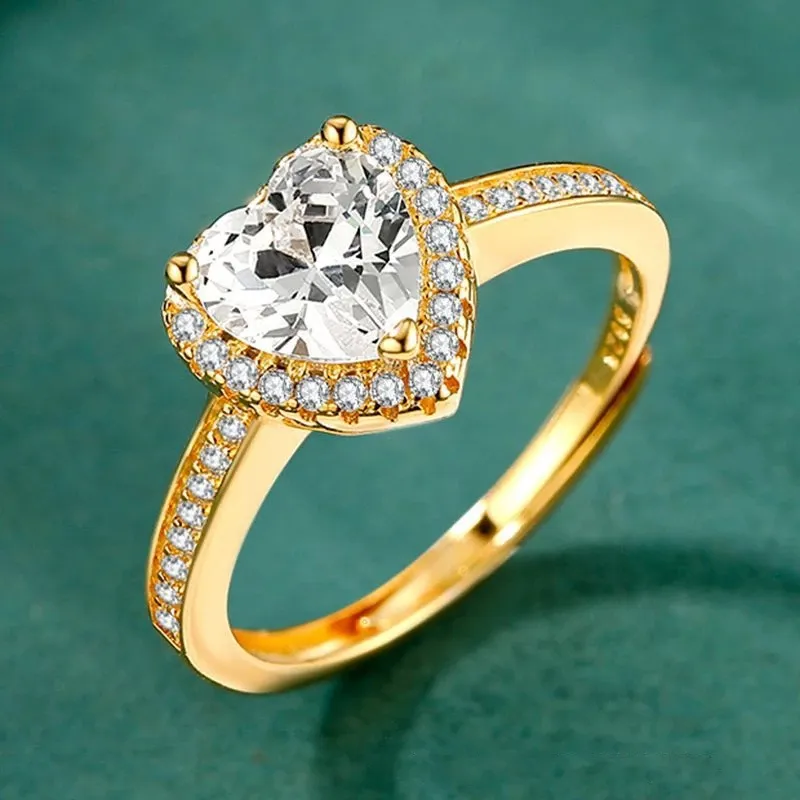 2021 Novo S925 Silver Placted Hearthaped Diamond Ring Light Luxury Fashion Personality Proposta de casamento jóias femininas3769932