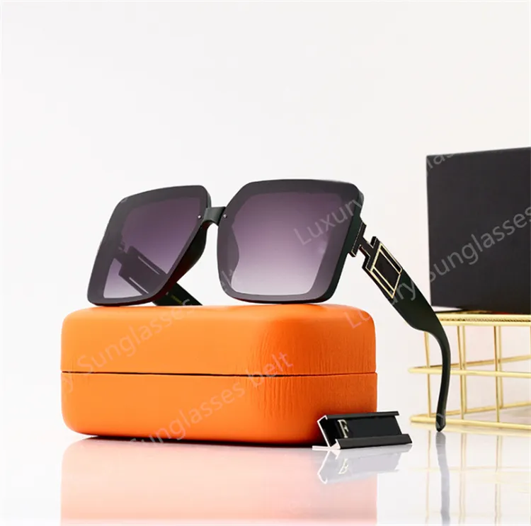 Lunettes de soleil célèbres de haute qualité de haute qualité Orange Lignes larges UV400 SUN VERRES FEMMES CHARGES SHADES CHERI