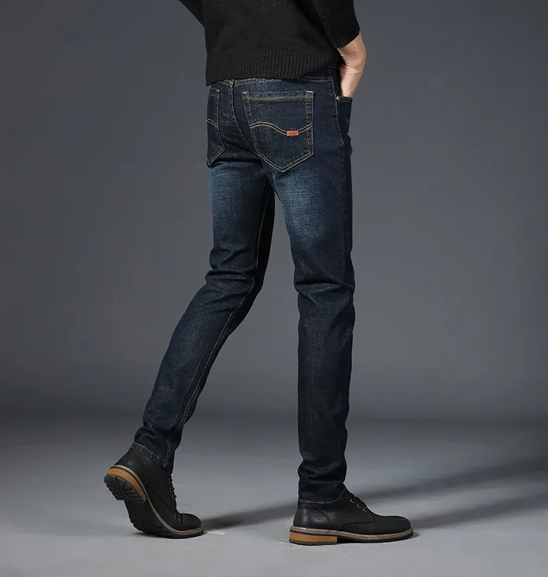 Fyra säsonger högkvalitativa bomullsdefiner jeans män solid färg varumärke affärer rakt avslappnad jean byxor stor storlek 28-40 220311