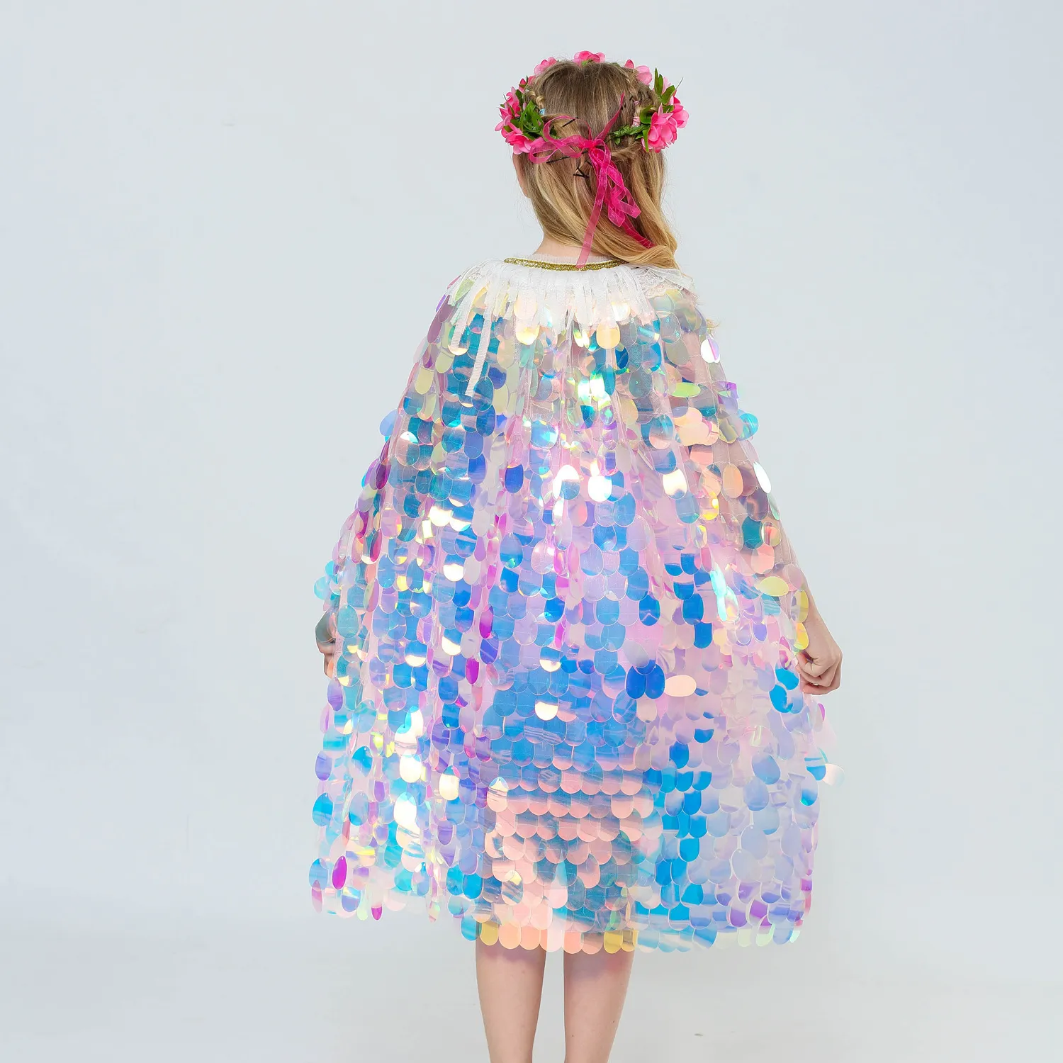 Fashion Girls Sequin Capes Cloak Rainbow Fish Scale Cape for Children Christmas Halloween Cosplay Little Memaid Princess Costume LJ201130