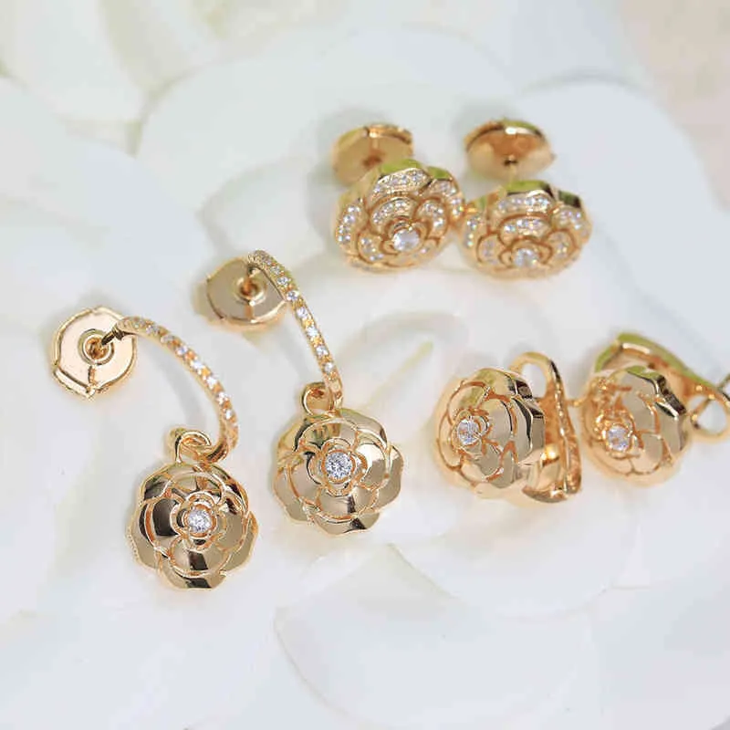 Modetrend som säljer smycken S925 Sterling Silver Champagne Gold Camellia Rose Earrings Elegant Lady Women039s Ear Studs 220114439609519