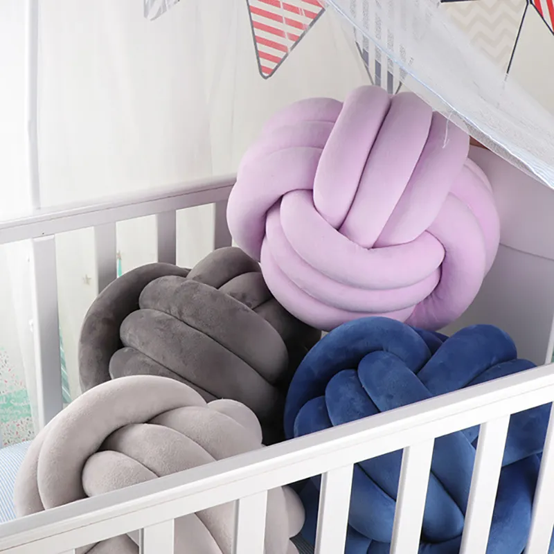 Baby knot pillow Crib Pillows Weaving cuddle pillows Bed room decoration Round shape pillows for children bedclothes LJ201209