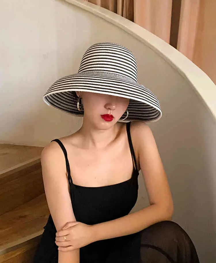 LunaDolphin fait à la main femmes été chapeau de soleil grand avant-toit plage noir blanc bande français Hepburn Style vacances pli pêcheur casquette