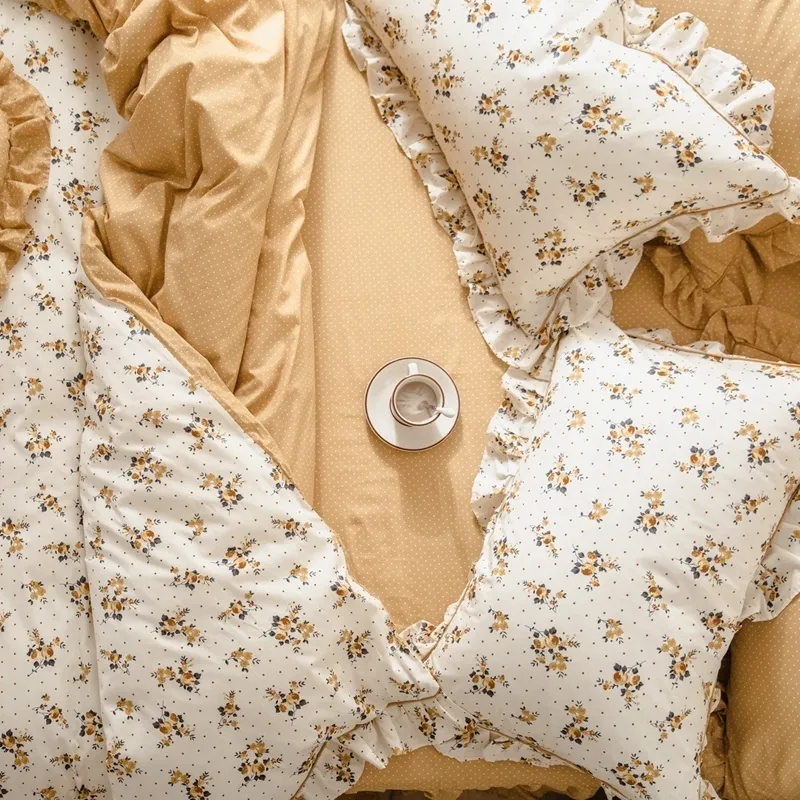 Gelber Blumendruck-Bettbezug mit Fliege, Rüschen, weiches Bettlaken-Set, 100 % Baumwolle, Bettwäsche-Set für Mädchen, 4-teilig, Queen-King-Size-Größe T200706