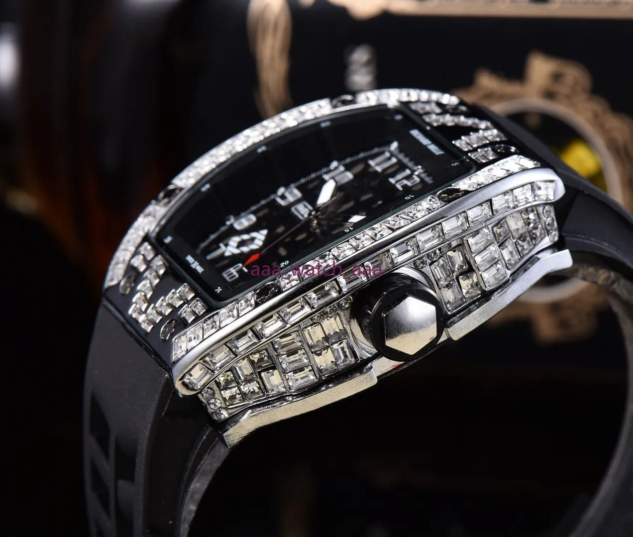 Skull sport diamond men women Watch Fashion dial inlaid drill Mens Quartz Watches 250E