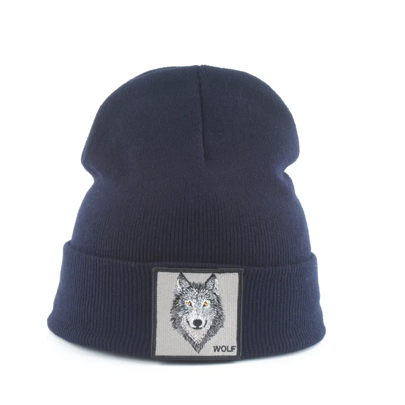 Whole 2019 New Fashion Mens Beanie Animal Wolf Embroidery Winter Hats Knitted Beanies For Men Streetwear Hip hop Skullies Bonn1401418