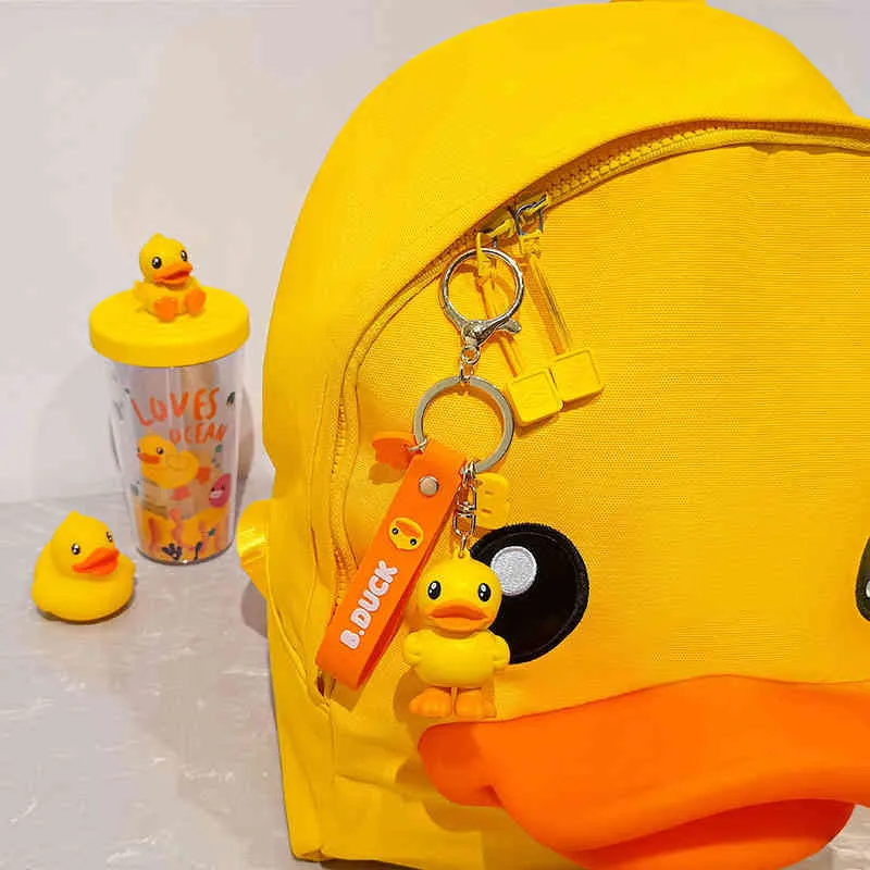 Cartoon BDUCK Little Yellow Duck KeyChain for Women Bag Pendant Creative Doll Ryggsäck Key Accessorie Keyring Car UpScale Gift8098381