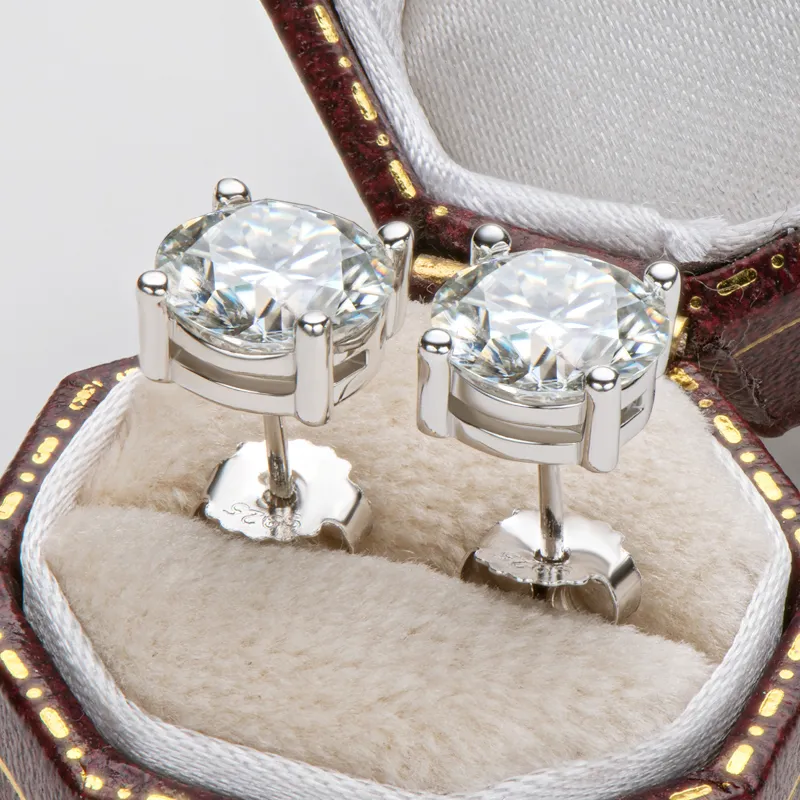 Iogou Round D 컬러 8.0mm 다이아몬드 간단한 숙녀 클래식 925 스털링 실버 약혼 선물 220216을위한 4 개의 발톱 귀걸이