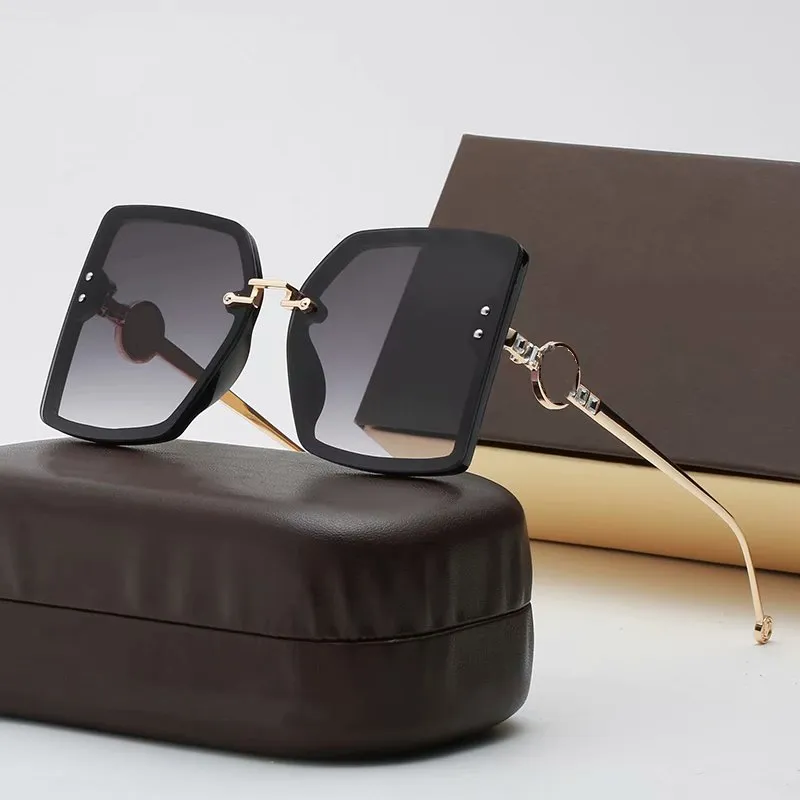 2023 Модные солнцезащитные очки для бабочек для женщин УФ -защита винтажные металлические дизайнерские солнцезащитные очки рождественские украшения мотоциклы238Q