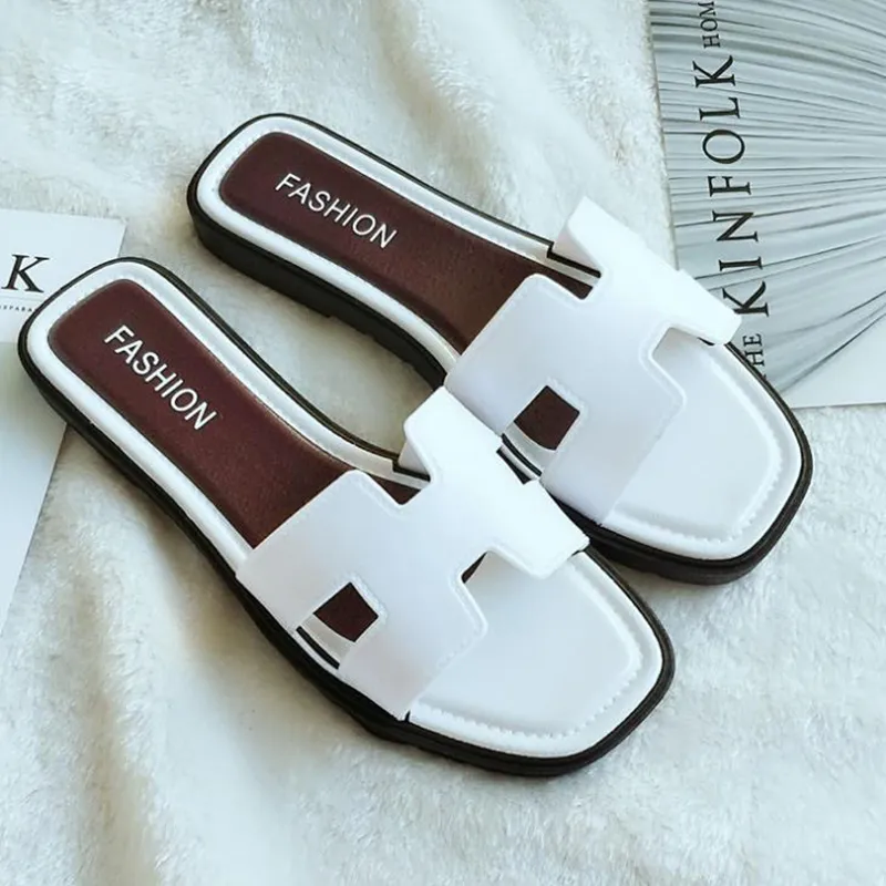 flat sandals