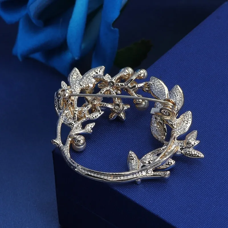 Meghan Markle Luxury Brooch Gardenia Pin Gift Accesorios Broche Mujer Jewelry 2010092676