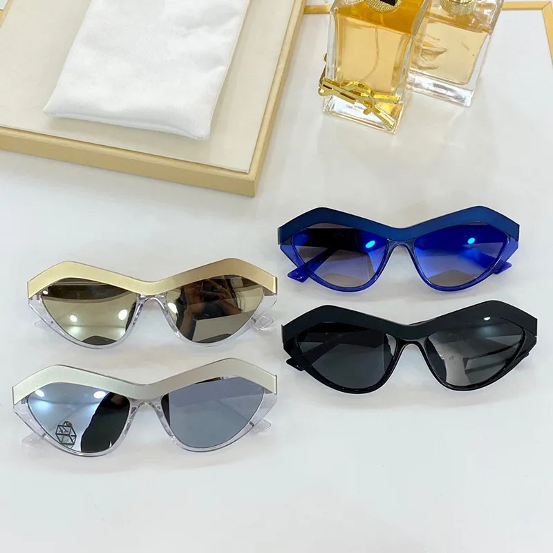 1055s Nouvelles femmes Lunettes de soleil Fashion Diamond Sunglasses Sunglasses Anti-UV Miroir revêtu Lens Couleur pleine couleur revêtu de diamant Cat Eye FRAM177X