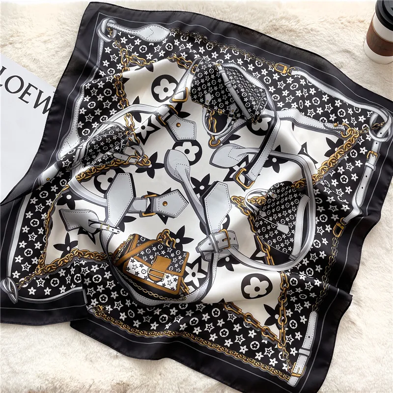 Diseñador de lujo 20style 70-70cm Letras Cadena de impresión Bufanda de seda floral para mujeres Classic Old Flower Handle Bag Bufandas de cinta Paris242o