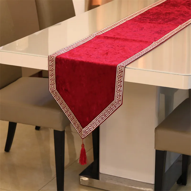 32 210 cm high-end dutduk flaggskor skåp täcker tyg europeisk sammet säng löpare bröllop party dekoration bordet tyg293e