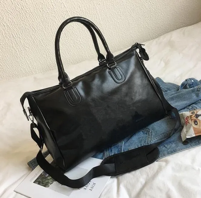Designer-Fashion Black Water Ripple 45 cm Sports Duffle Bag Red Bagage M53419 Man and Women Duffel Påsar med lå Tag3166