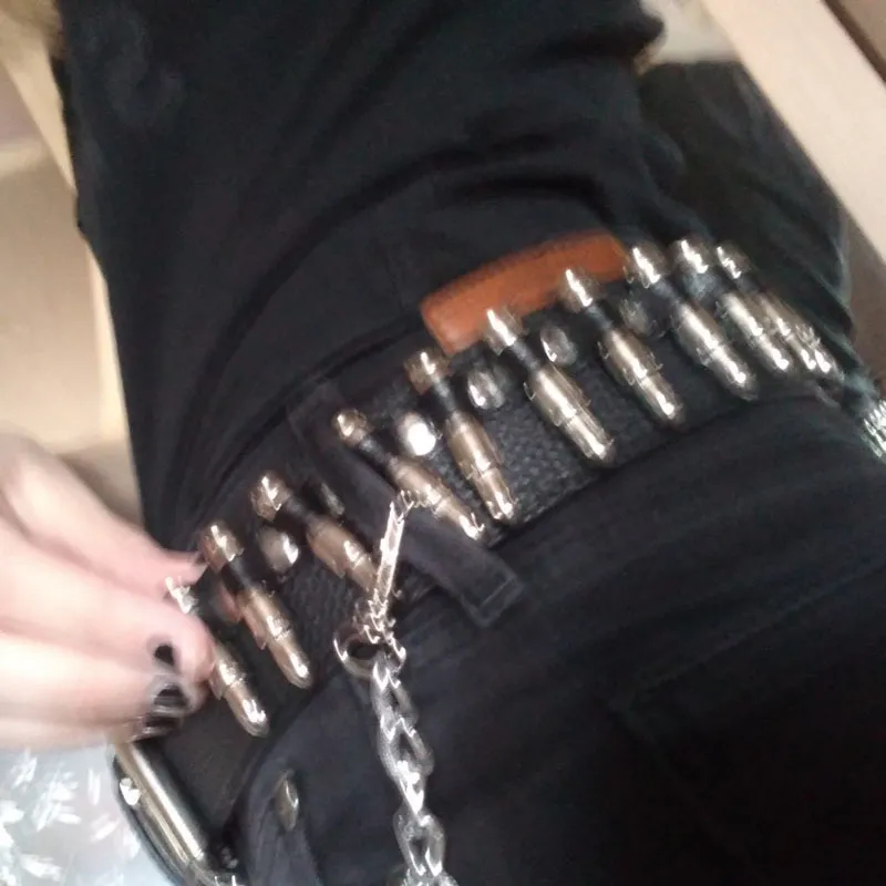 Moda feminina cinto de couro punk cravejado rebite bala cinto goth jeans vapor punk rock feminino cinto legal acessórios 2203013967762