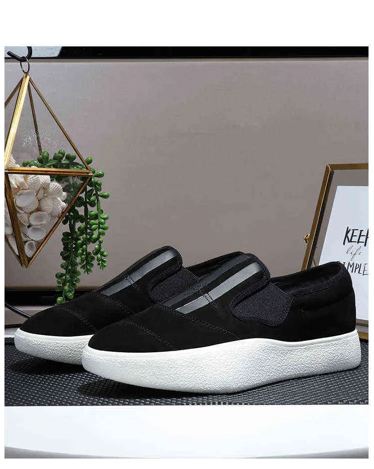 Informal Leather Men's European and American popular sports shoes, black, with platform, running,
