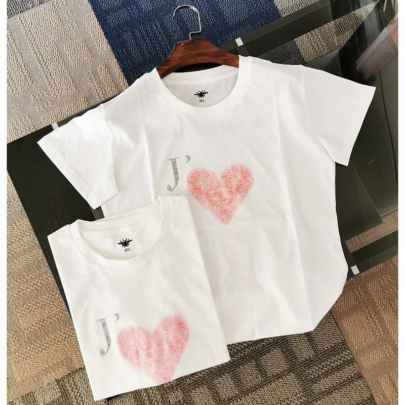 Moda Sweet Heart Print Women Tshirts Tops Runway Manga curta Feminino Coreano Tshirts Tee Spring Summer Roupos de verão T200516