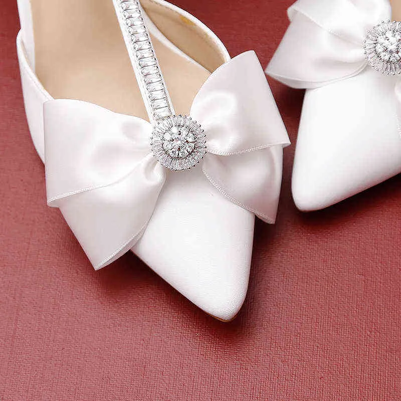 Сандалии Т-образные браслеты женские туфли свадьба свадьба летний стиль алмазные кружевные кружева указывают на высоких каблуках платье платье 220121