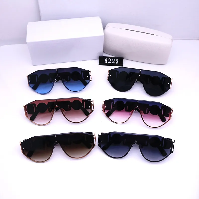 Fashion Sunglasses Mens Glasses Women Sun glass Designer Brand Driving Sunglass For Men Protection Resin glasses With box 2203011D
