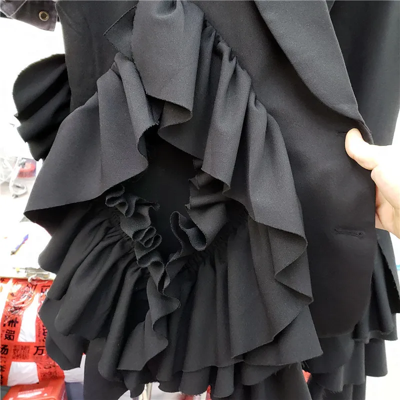 EWQ Autumn Warstwy odzieży wierzchołek Ruffle Design Fashable Loss Fashion Black Blazer Vesterie