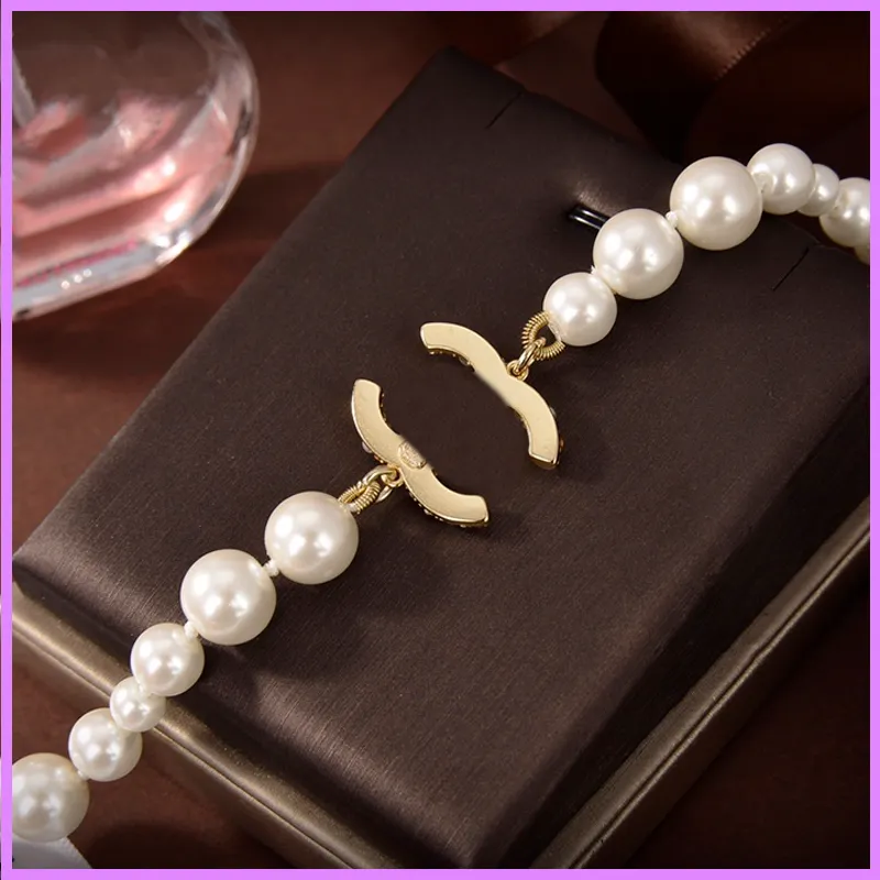 Pearl Nuova collana Ladies Gold Fashion Collane designer gioielli Womens Chains Collana con diamanti Accessori NICE D221652778