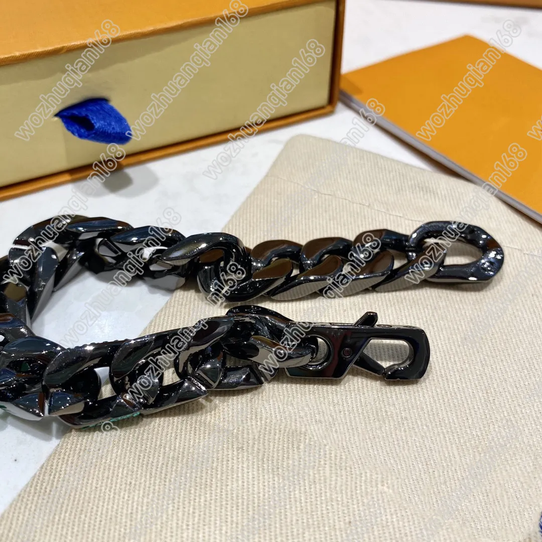 Neue Design-Halskette mit Nähten, grünes Armband, polierte Kette, zur Herstellung einer Halskette, hochwertige Halskette aus Titanstahl, Lieferbox263v