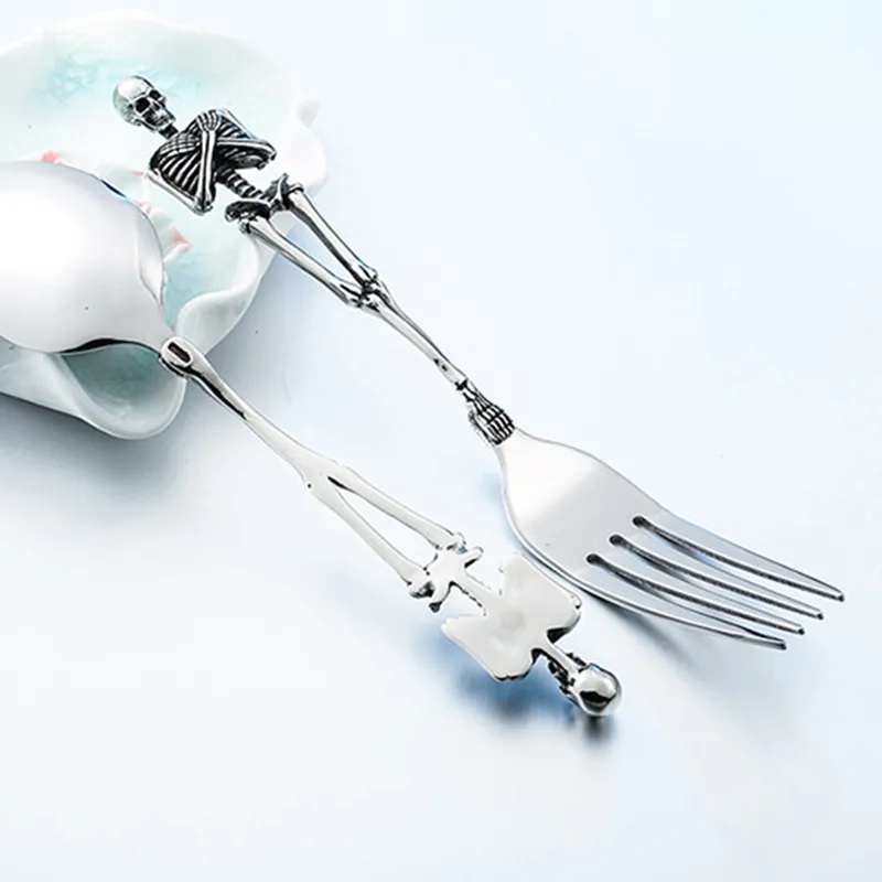 Titanium Steel Skeleton Skull Fork Spoon Tableware Vintage Dinner Table Flatware Cutlery Set Metal Crafts Halloween Party Gifts T2250h