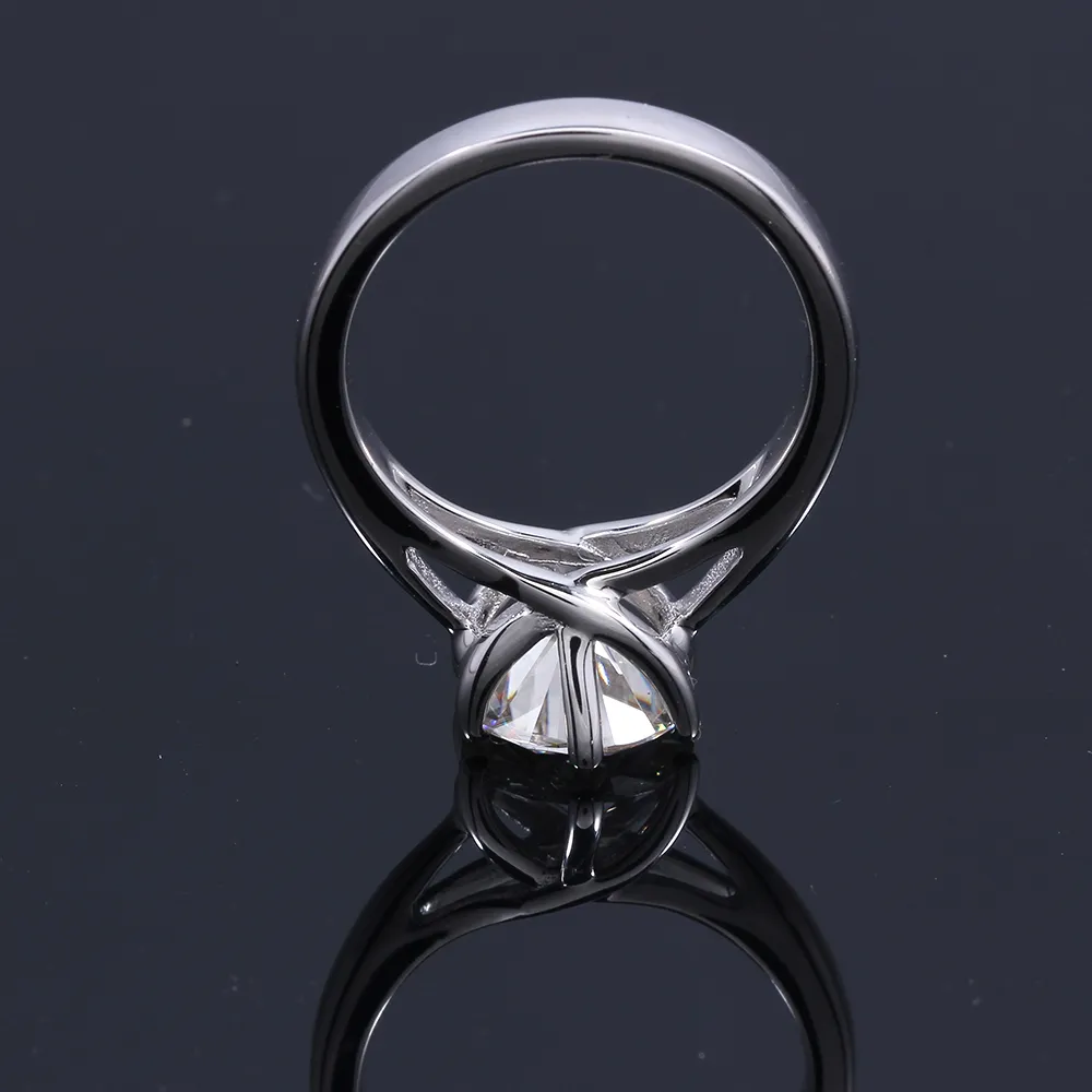 Transgems 2 ct ct 8mm Engagement Wedding Moissanite Ring Lab Grown Diamond Ring voor vrouwen in in 925 Sterling Zilver voor vrouwen Y2003553