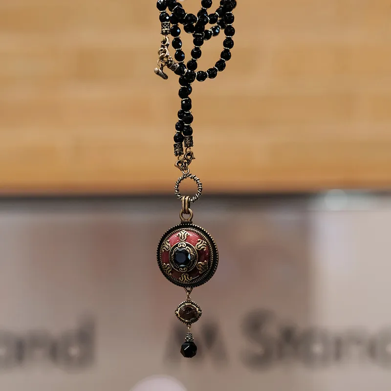 Amorita boutique Vintage black beads Sweater chain stone Necklaces Accessories 220217
