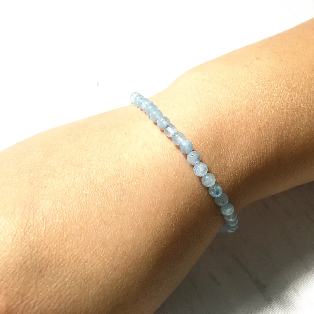 MG0103 Whole AA Grade Aquamarine Bracelet 4 mm Mini Gemstone Bracelet Natural Stone Yoga Mala Bracelet Energy Jewelry2317