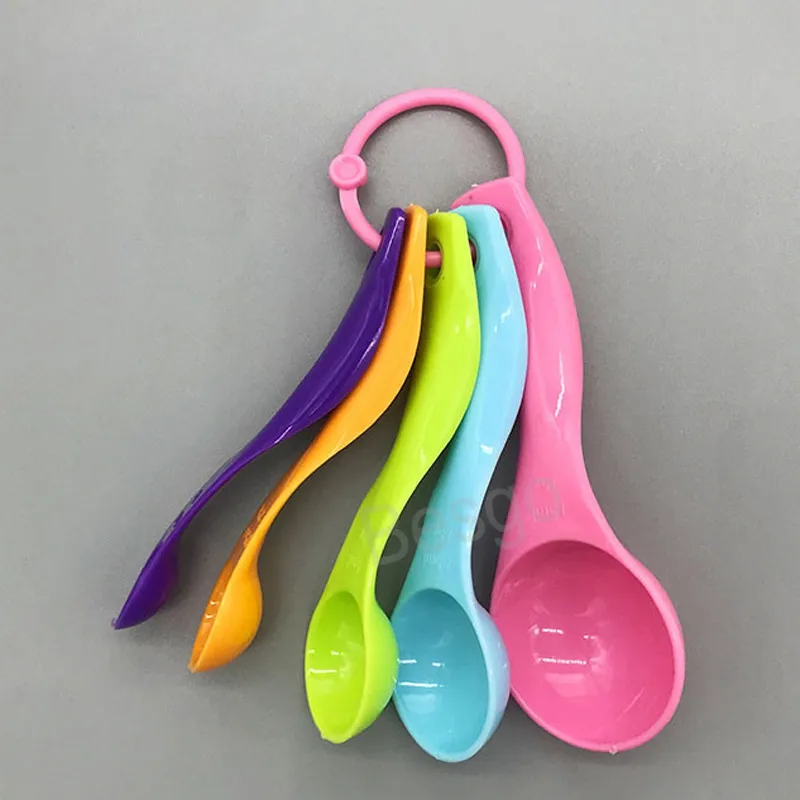 5 / PCS Plastique Mesure Cuillère Cuisine Assaisonneuse Scoop Gâteau Mesures Mesures Sugar Spoops Enfants Lait de poudre Spômes Cuisines Outil BH6148 TYJ