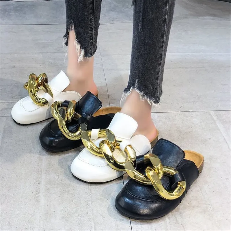 2021 Brand Design Women Slipper Fashion Big Gold Chain Sandals Shoes Round Toe Slip on Mules Flat Heel Casual Slides Flip F X0523