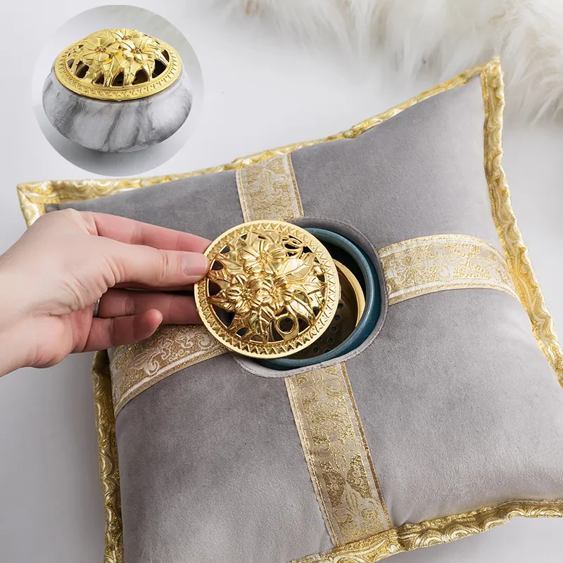 Mellanöstern Luxury Ceramic Incense Pillow Censer Holder Creative Golden Cushion Home Tea House Yoga Accessories 30x30cm Y2001035073827