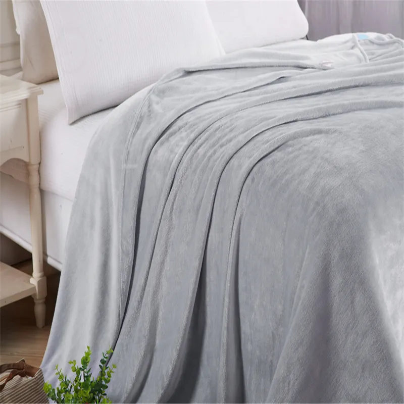 Mjukt filt på sängen Polyester Coral fleece plaid grå färg vuxen vinter varma lakan locket sängkläder flanell filtar 201128