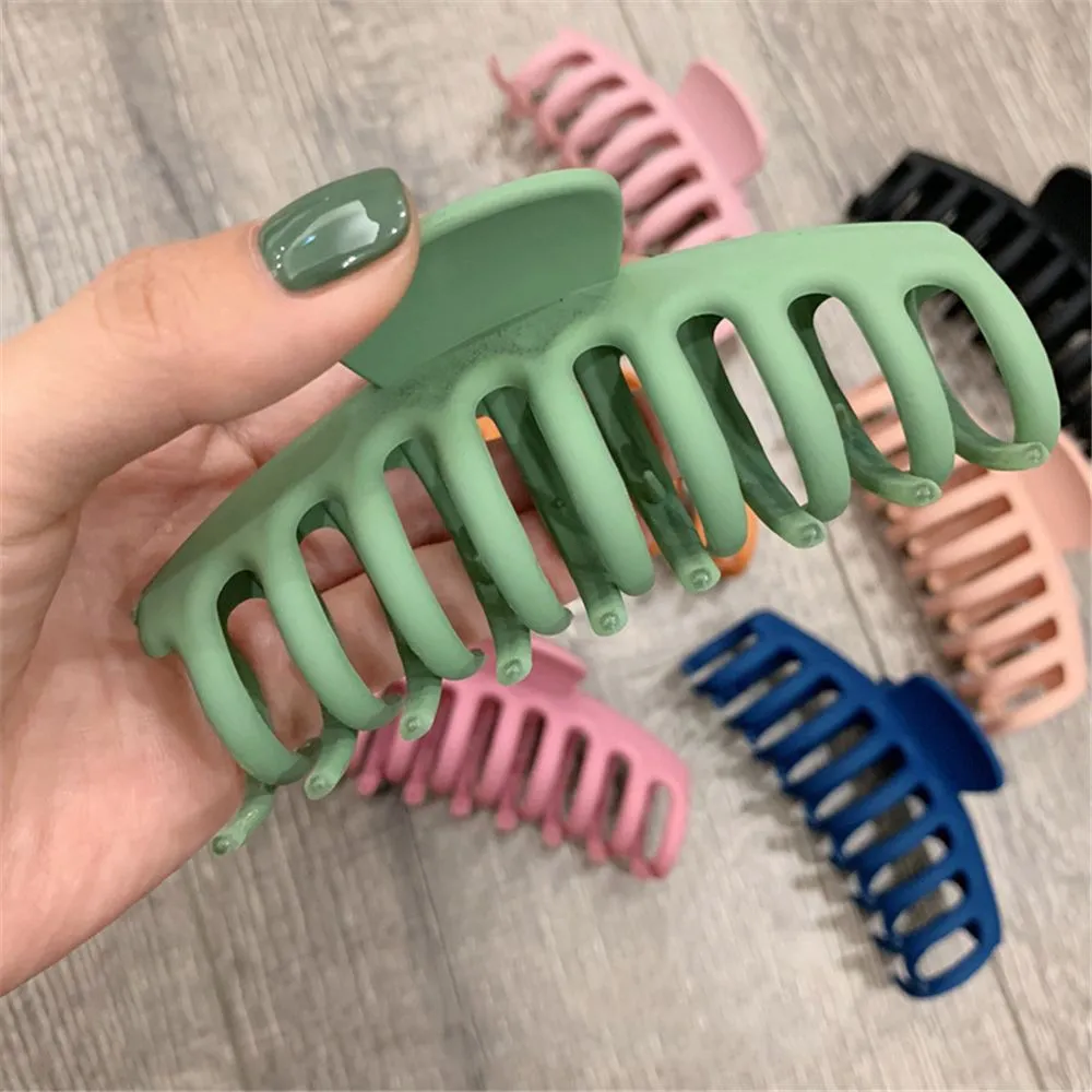 Korean Solid Big Hair Claws Elegant Frosted Acrylic Hair Clips Hairpins Barrette Headwear for Women Girls Accessories