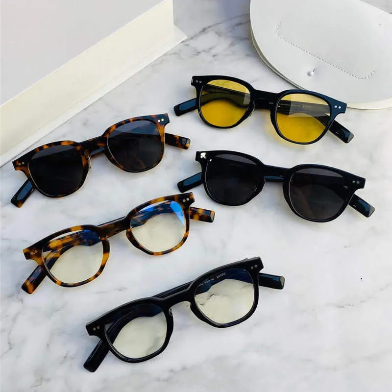 Lutto New Men Women Fashion Net Celebrity Net Celebrity Sunglasses Uvstoneは高品質のプレートを使用してS245Jに猫の楕円形のフレームを作成します