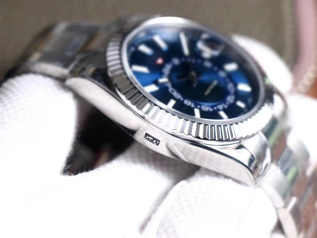 Mężczyźni NF Sky Watch 9001 Automatycznie obsługuje miesięczny kalendarz 24H Wyświetlacz 904L Niebo podwójna strefa czasowa Sapphire Watch Waterproof Nurving309f